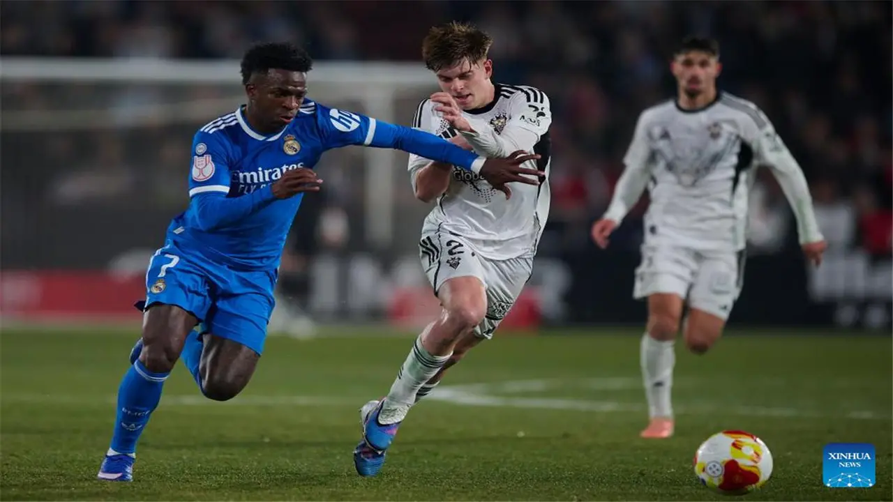 رد ألباسيتي على واقعة الموزة والعنصرية ضد فينيسيوس بريال مدريد